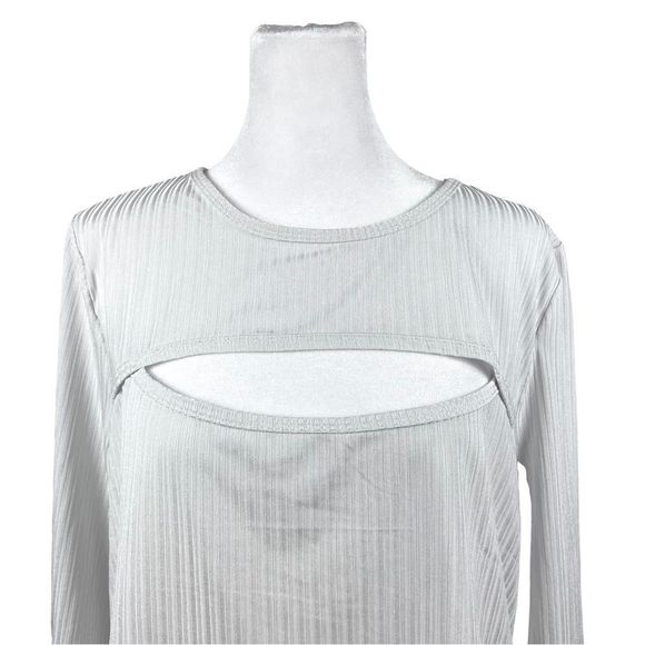 ABOUND Women’s Top Long Sleeve Ribbed Chest Cut Out Crop Grey/White 2X NWT - Picture 2 of 5